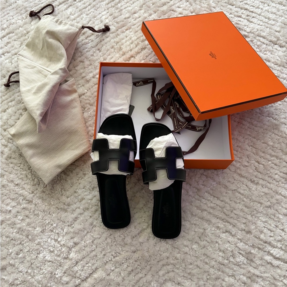 Hermes Black and White Oran Leather Slide Sandals